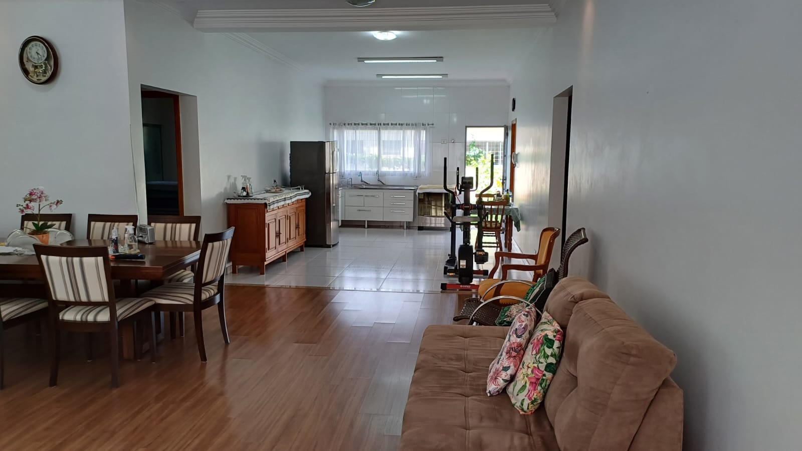 foto do anúncio Casa térrea no Jardim Mediterrâneo à venda, zona Sul, próxima Av. Harry Prochet em Londrina/PR.
